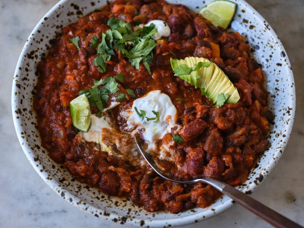 Vegetarian Chili Recipe: Flavor-Packed, Nutritious & Easy