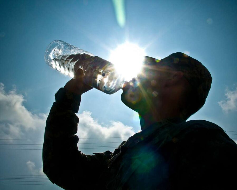 8 Signs You're Not Drinking Enough Water